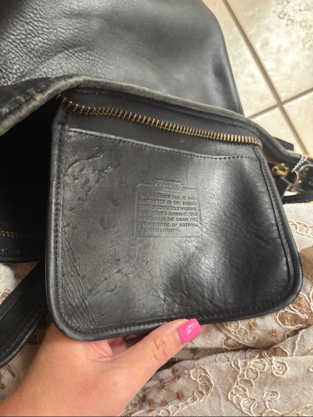 Coach Vintage Helen Berg’s Legacy Duffle Bag Black Glovetanned Leather - Picture 14 of 14